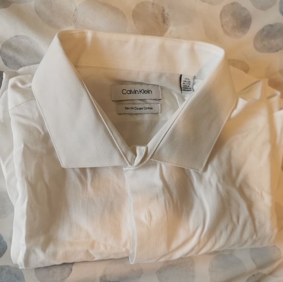 Clothing - Picture 9 of 15